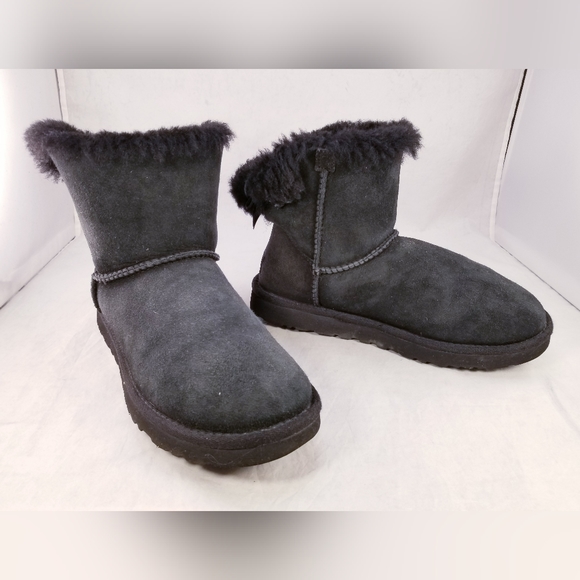 UGG AUSTRALIA BAILEY ANKLE BLACK SUEDE WOMEN BOOTS SZ 8 - Picture 2 of 11